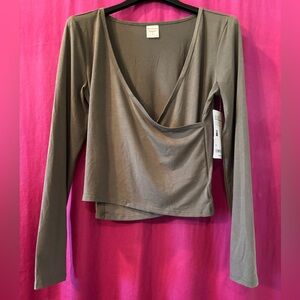 Athleta Fast Track With Ease Women's Olive Long Sleeve Top NWT size S